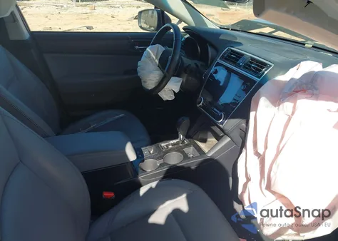 2019 Subaru Outback 2.5I Limited из США, поврежденный, VIN 4S4BSANC9K3393148